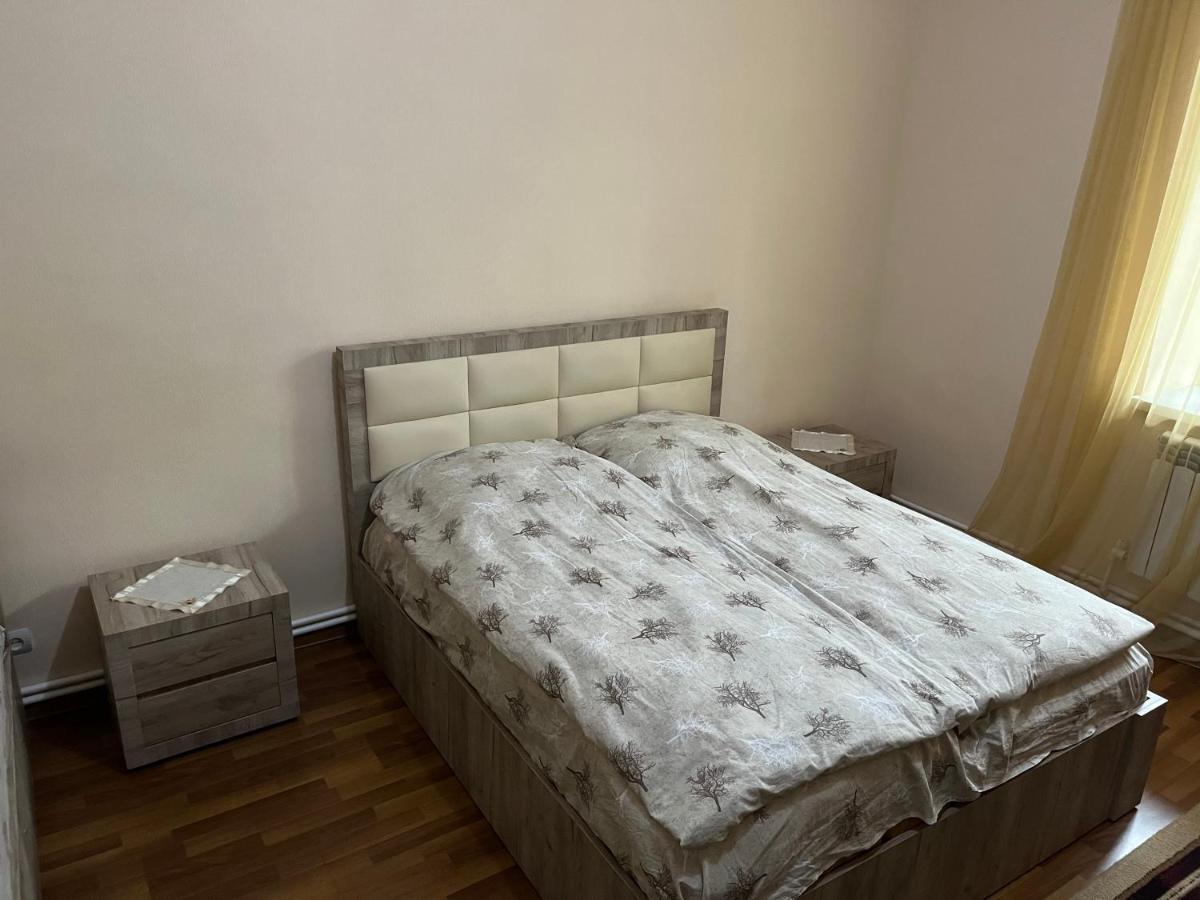 Bed and Breakfast Inexpensive House Vanadzor Exterior foto