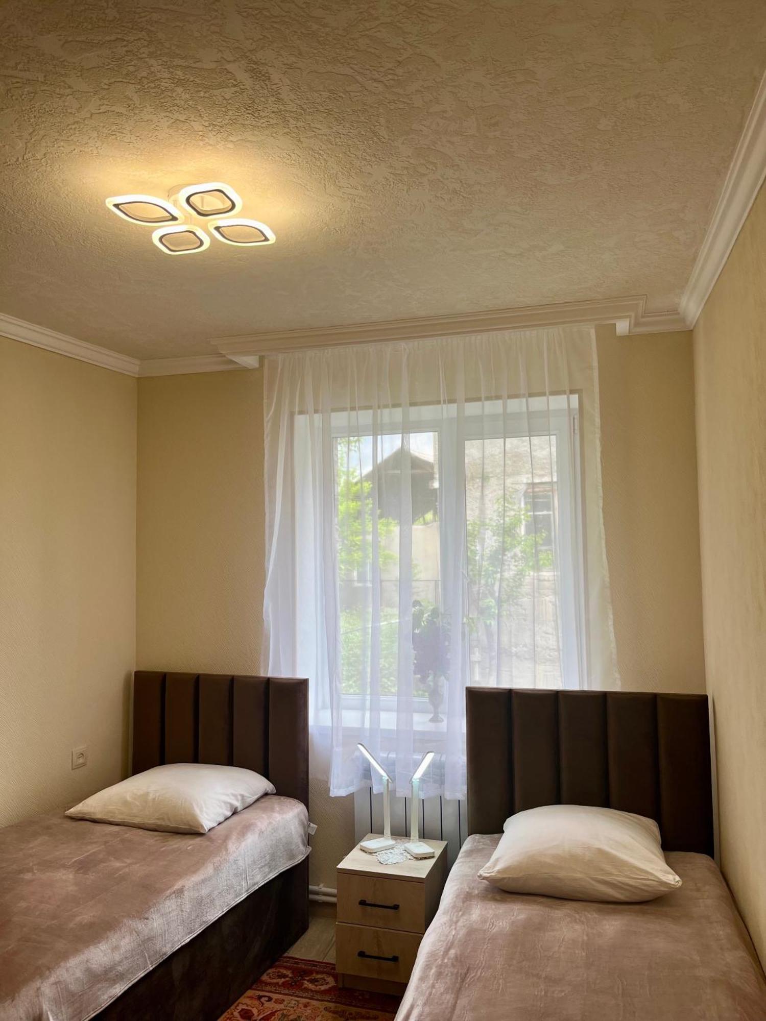 Bed and Breakfast Inexpensive House Vanadzor Exterior foto
