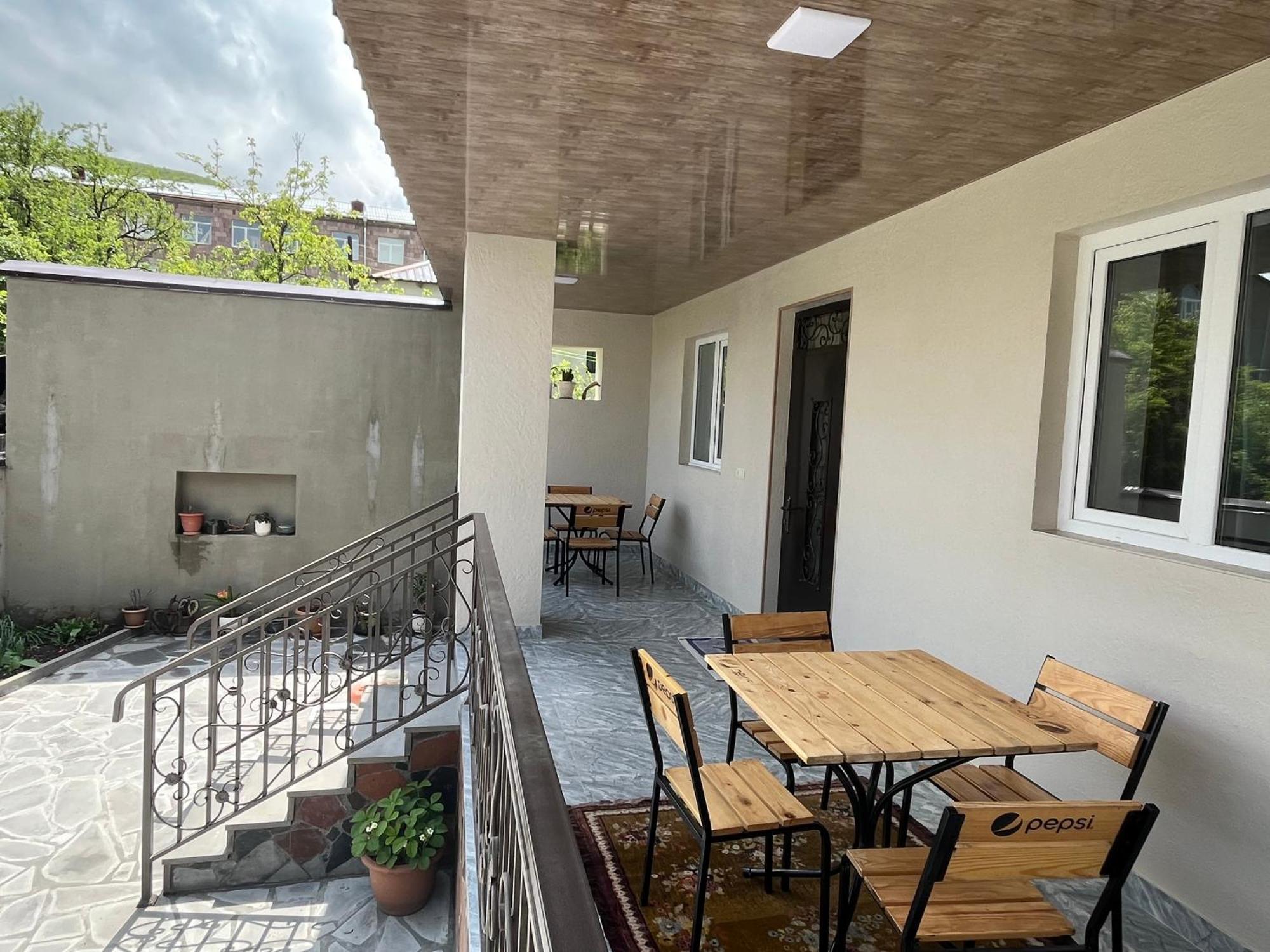 Bed and Breakfast Inexpensive House Vanadzor Exterior foto